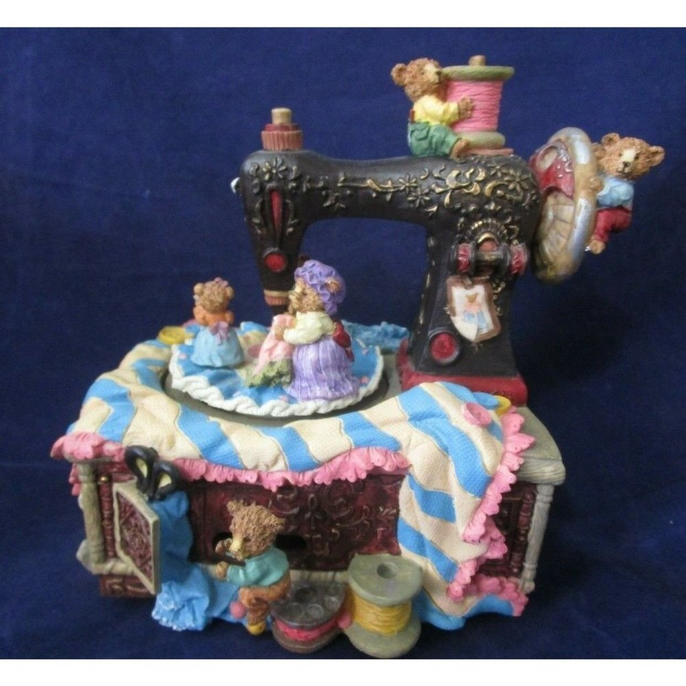 Antique Sewing Machine Animated Sewing Bears Resin Sanyko Music Box Works GUC